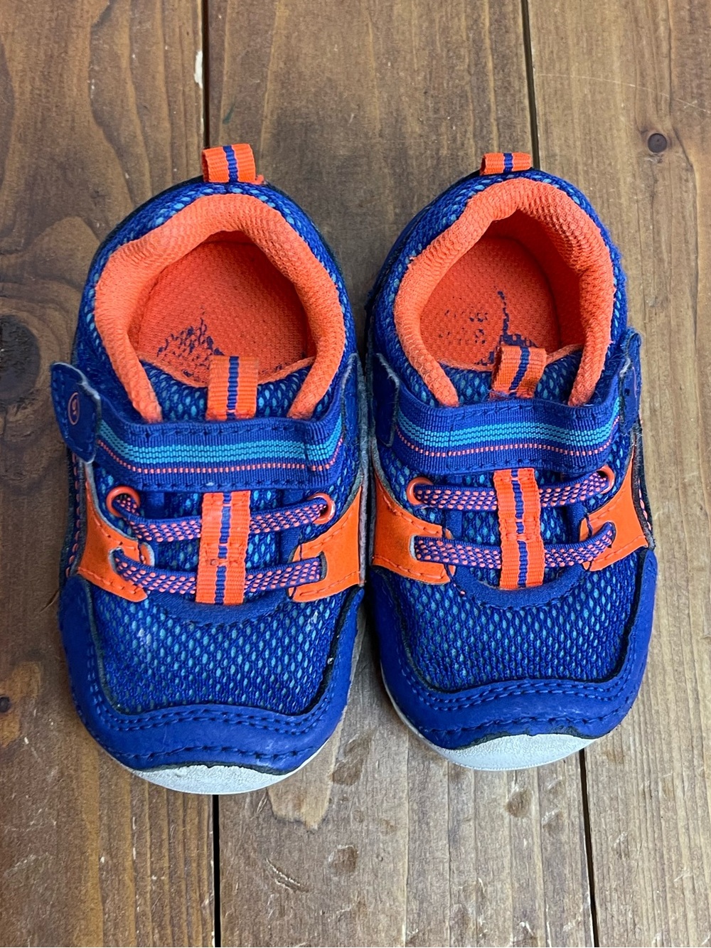 Stride rite soft motion Kylo sneakers blue and orange size 5M